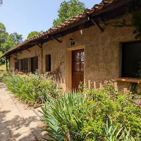 Французский дом для отпуска Domaine De *