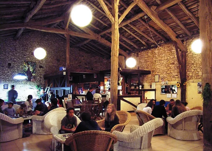 بيت ريفي Domaine De Gavaudun